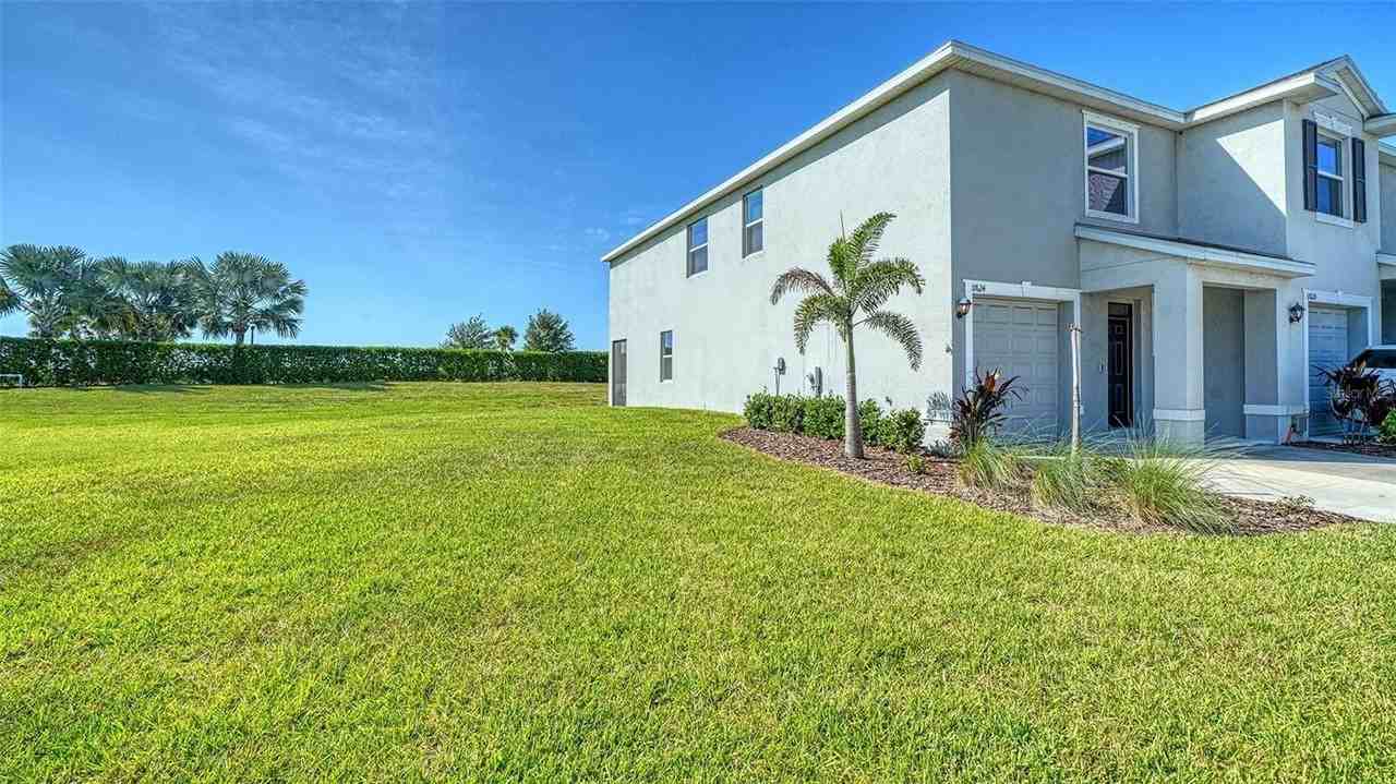 17624 Crescent Moon Loop - Photo 5 of 50
