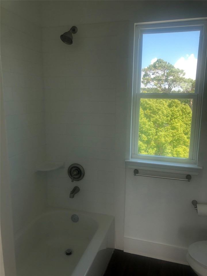 1101 4th St - Photo 2 of 17