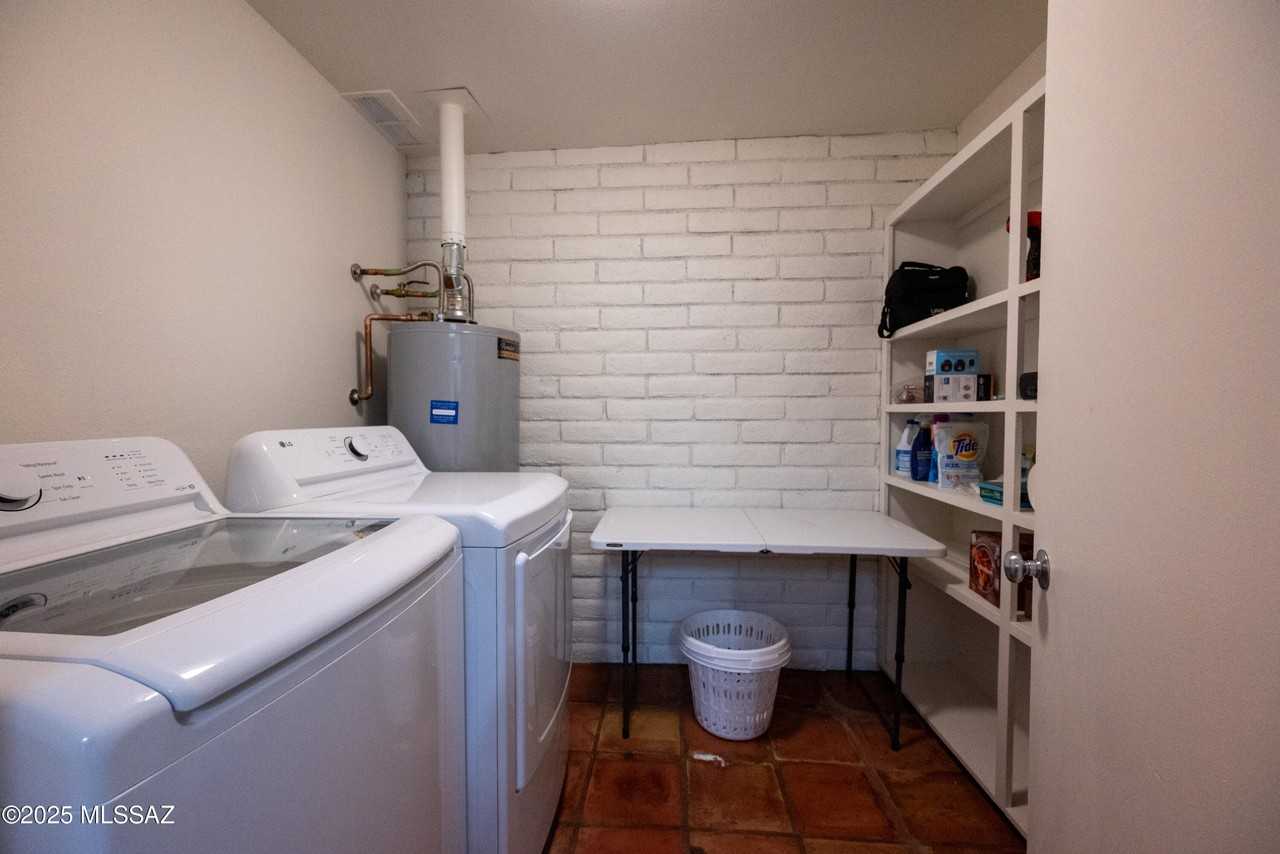 5701 N Glenn Street #5 - Photo 5 of 20