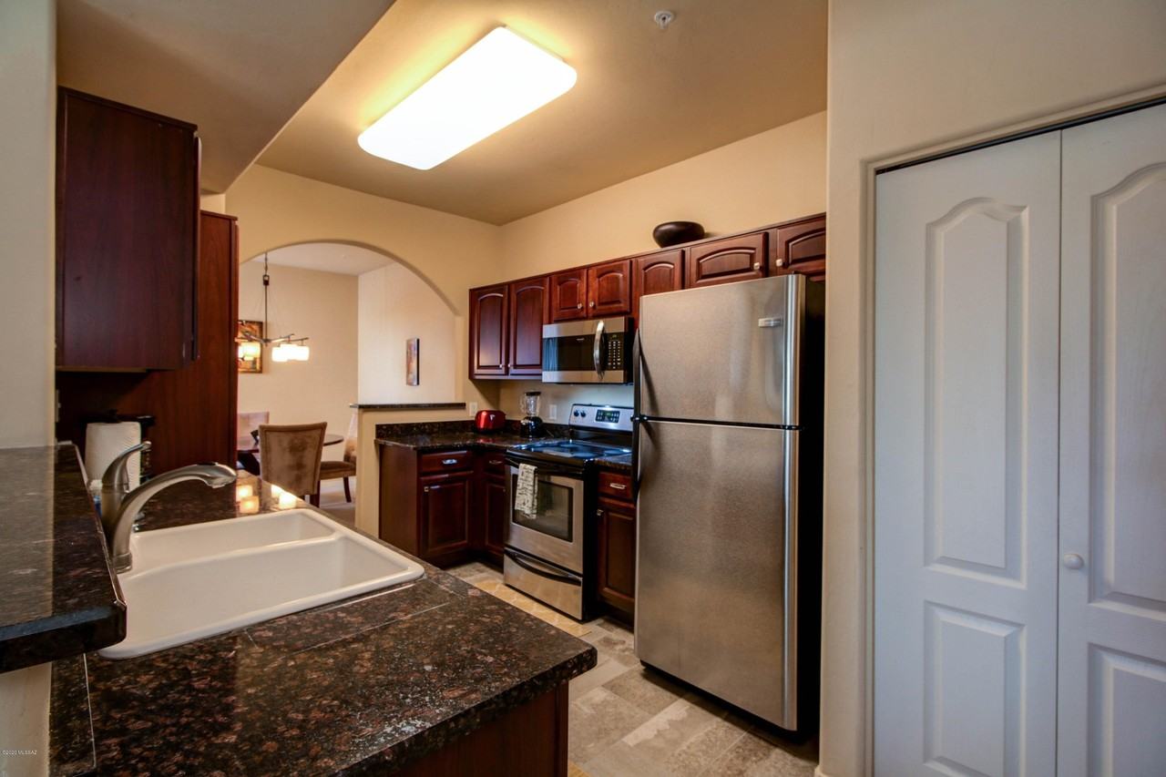 2550 E River Rd #18206 - Photo 5 of 14