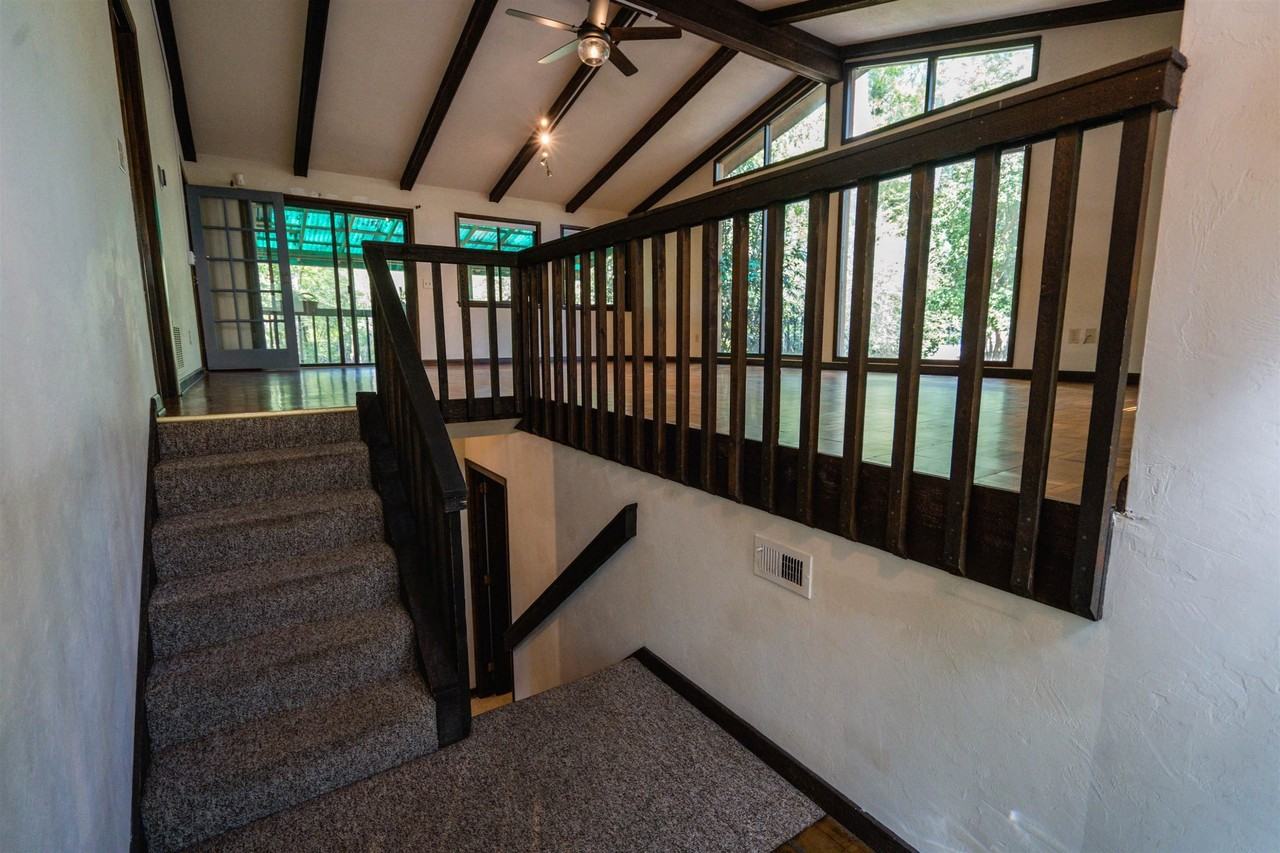 3322 Robinhood Rd - Photo 4 of 35