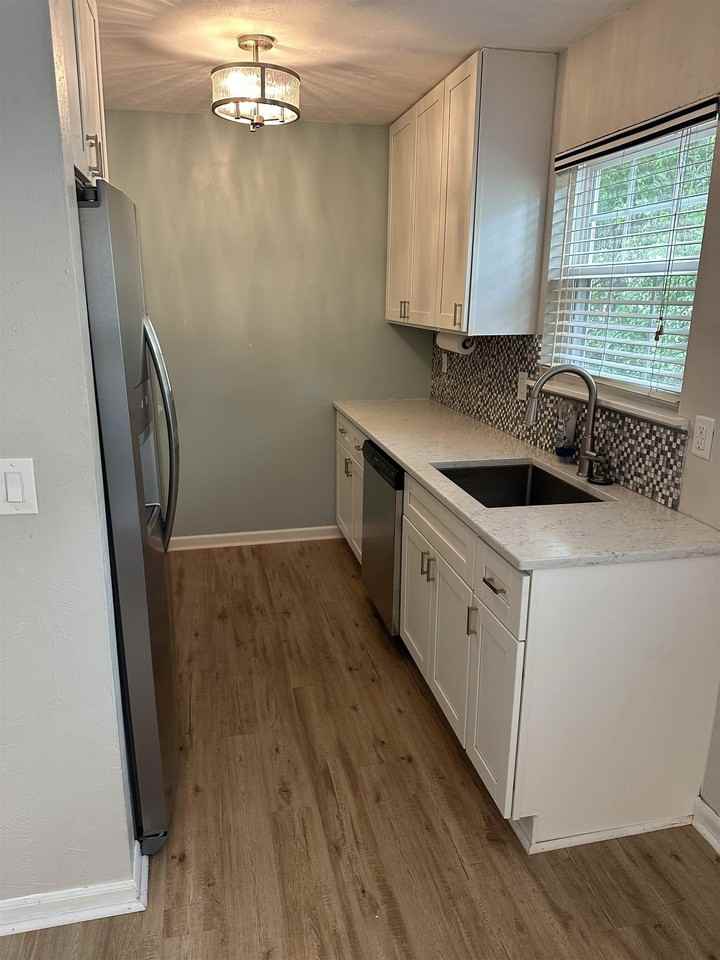 520 E Call St #1 - Photo 5 of 12