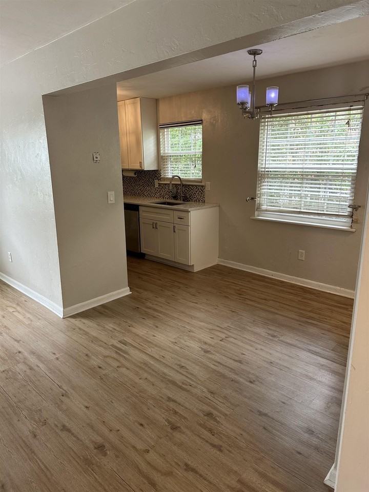520 E Call St #1 - Photo 6 of 12