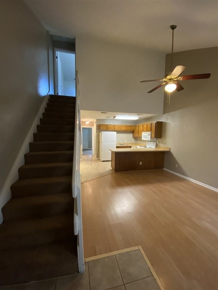 1159 Ocala Rd - Photo 3 of 11