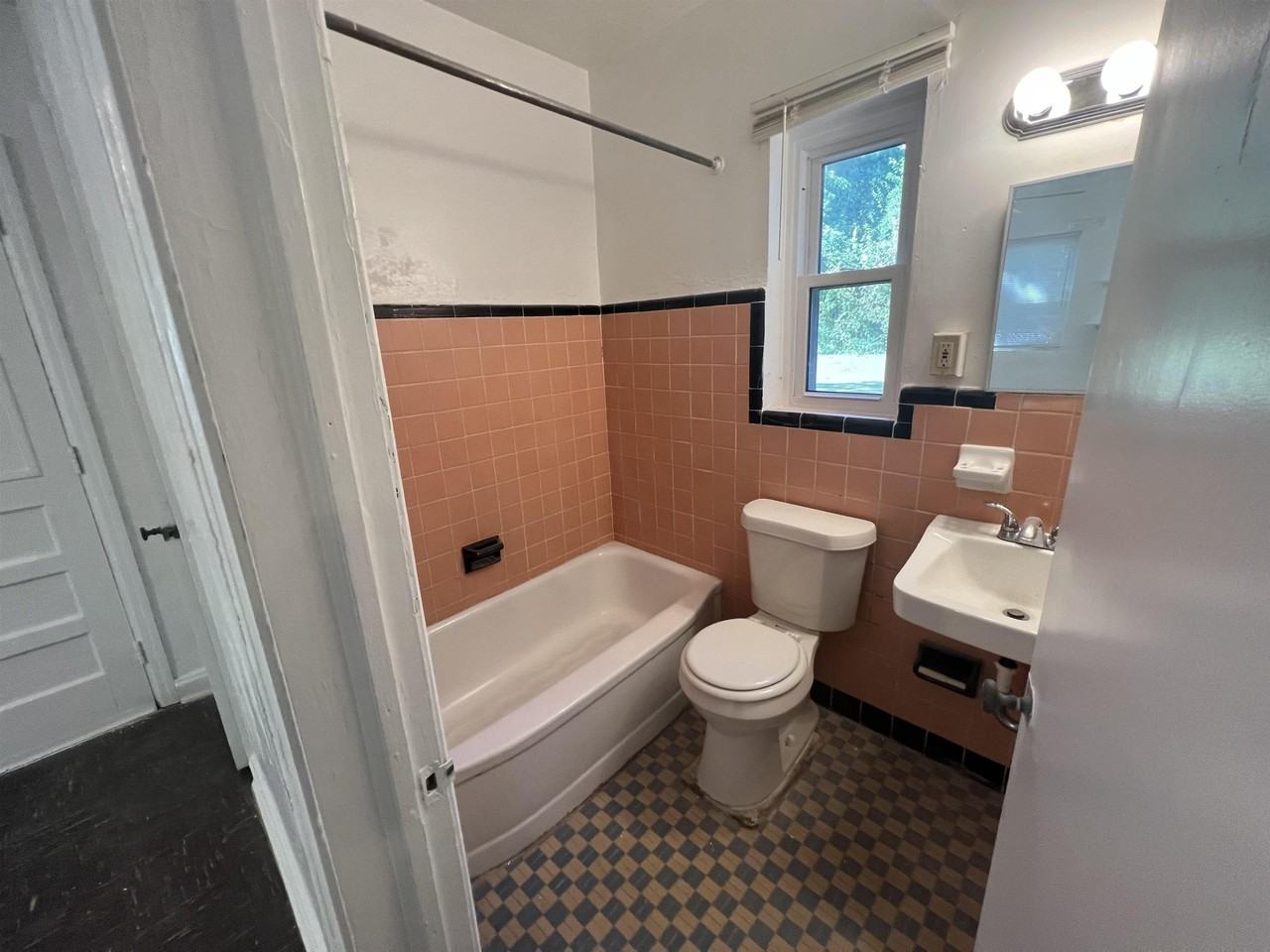 873 Campus Cir #2 - Photo 3 of 7