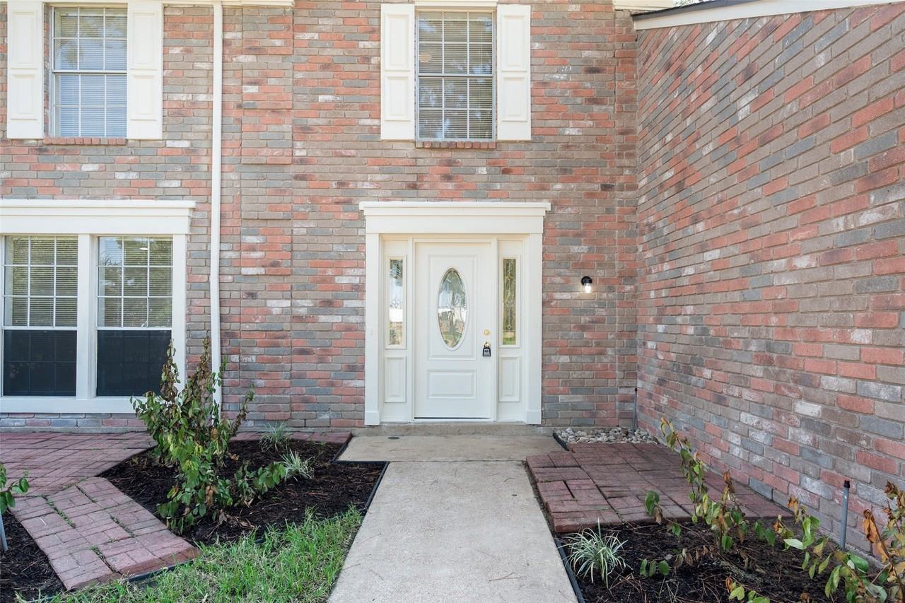 5410 Forest Trails Dr - Photo 4 of 29