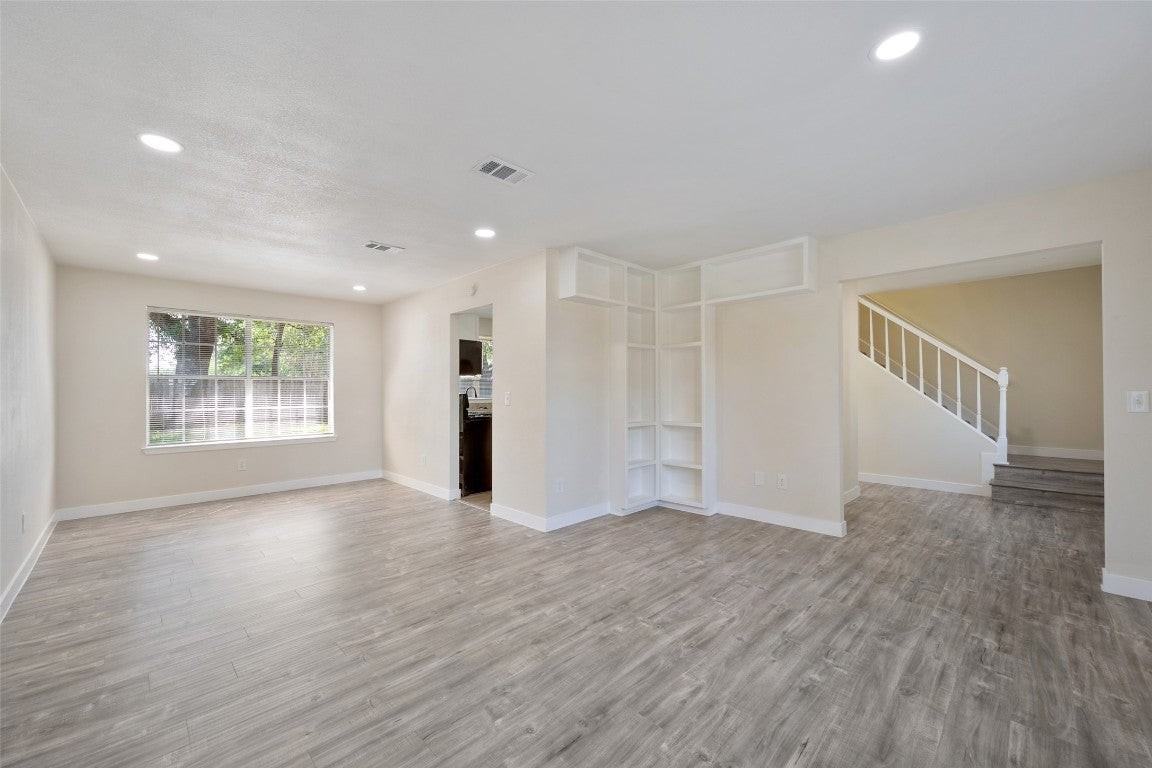 5410 Forest Trails Dr - Photo 6 of 29