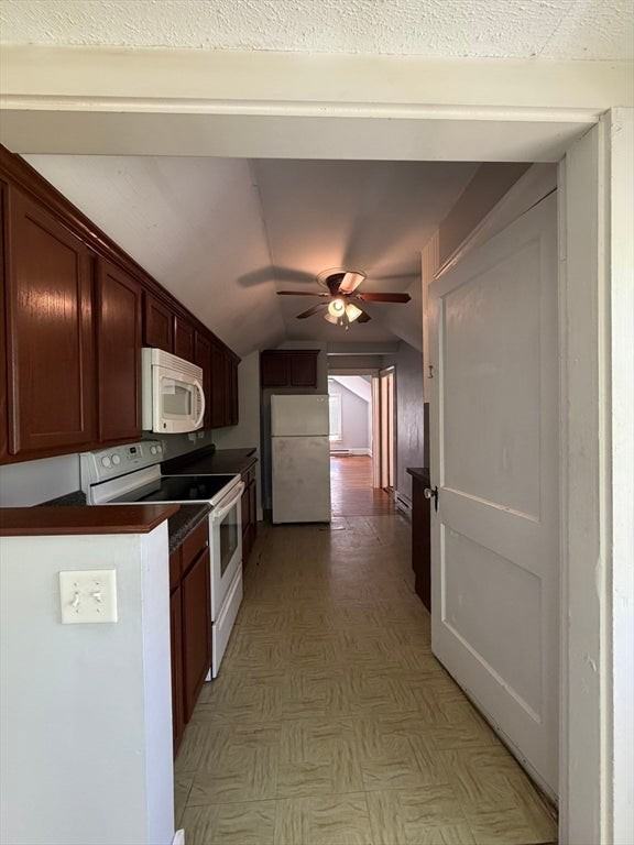 139 Randall St - Photo 7 of 10