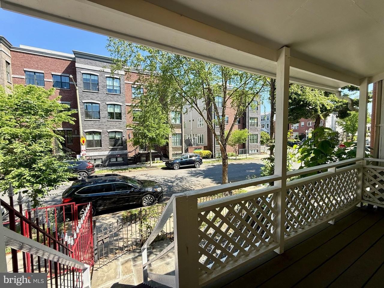 1004 Girard St Nw - Photo 3 of 41