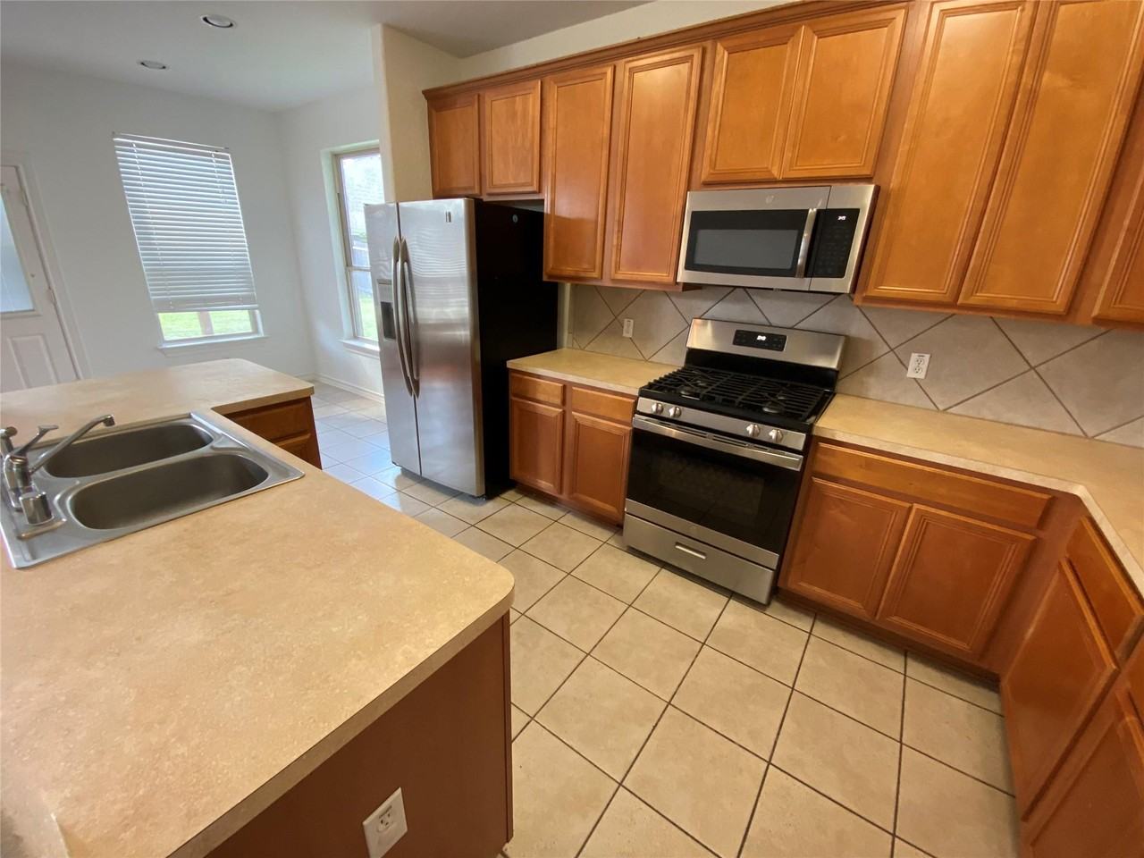 5118 Big Meadow Ln - Photo 5 of 17