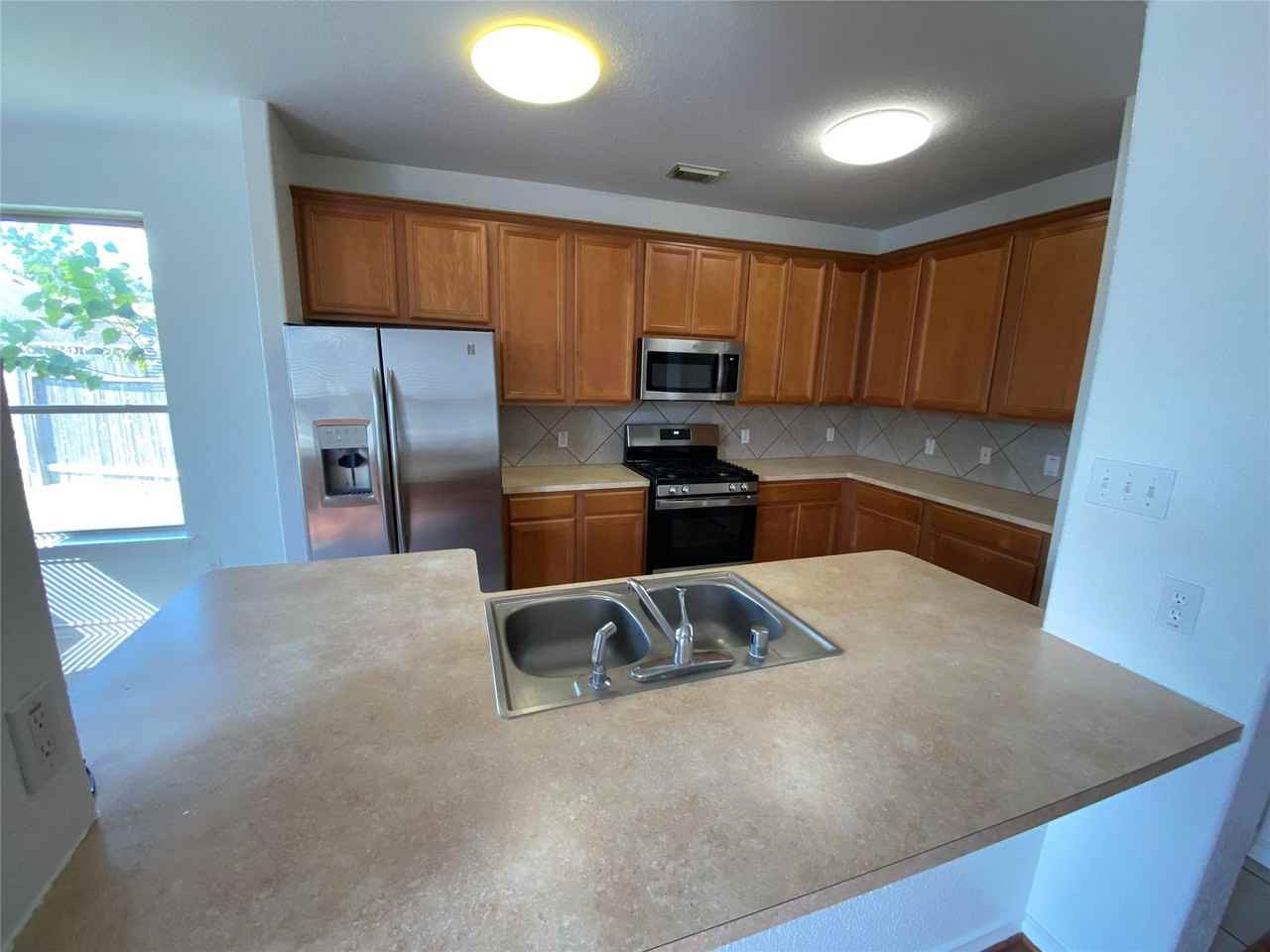 5118 Big Meadow Ln - Photo 6 of 17