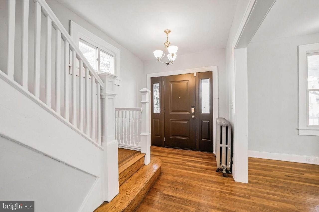 3216 22nd St Ne - Photo 2 of 24