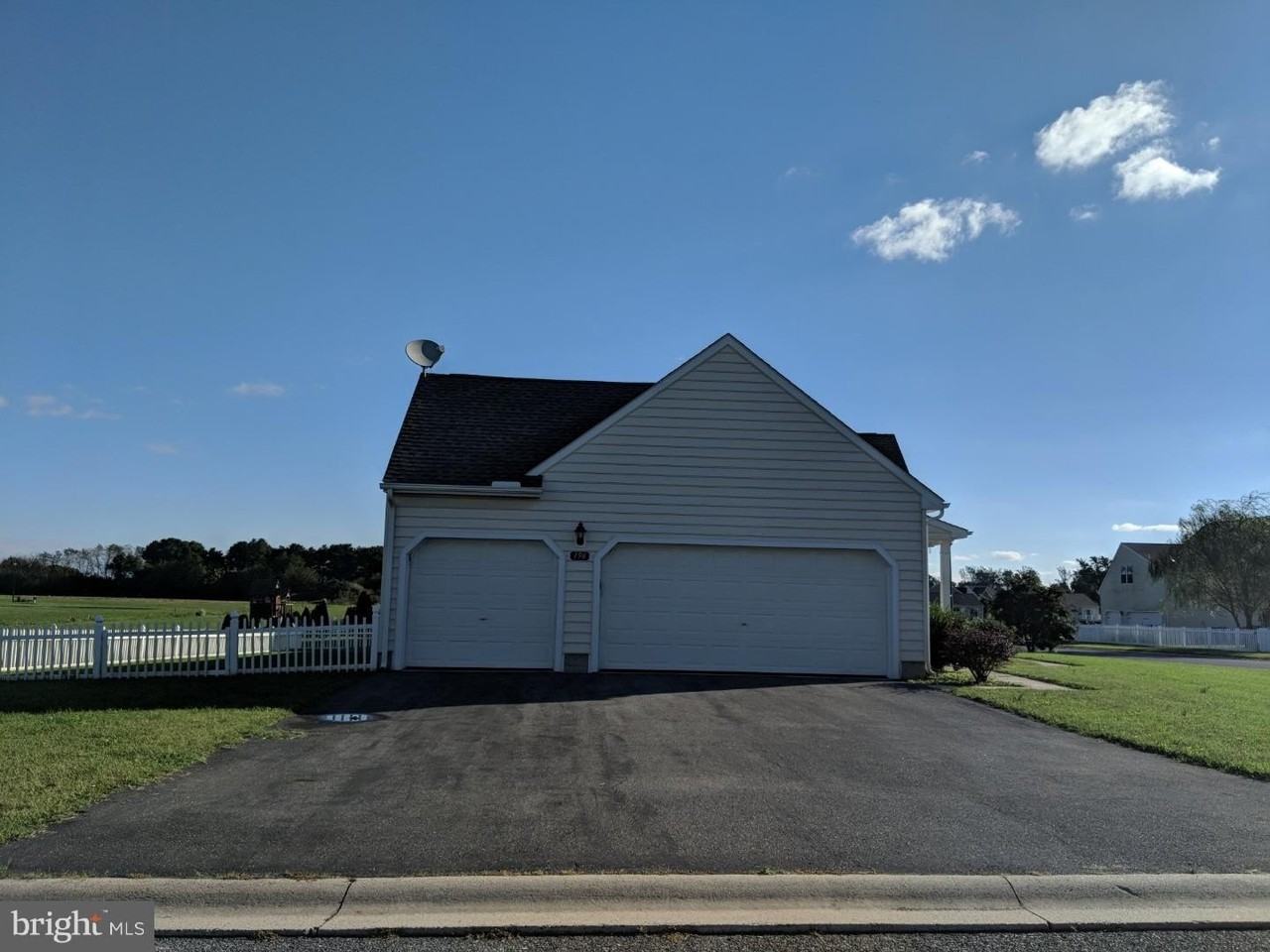 196 Kingsmill Dr - Photo 2 of 17
