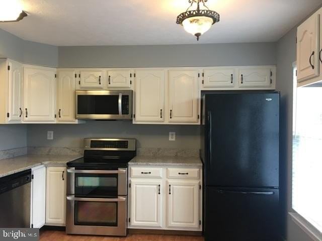 1 Tantallon Ct - Photo 3 of 13