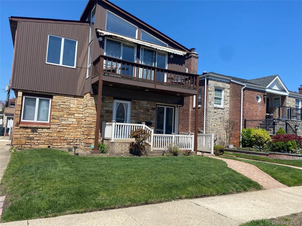 425 E Penn St