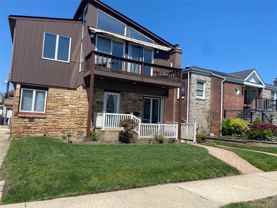 425 E Penn St - Photo 1 of 1
