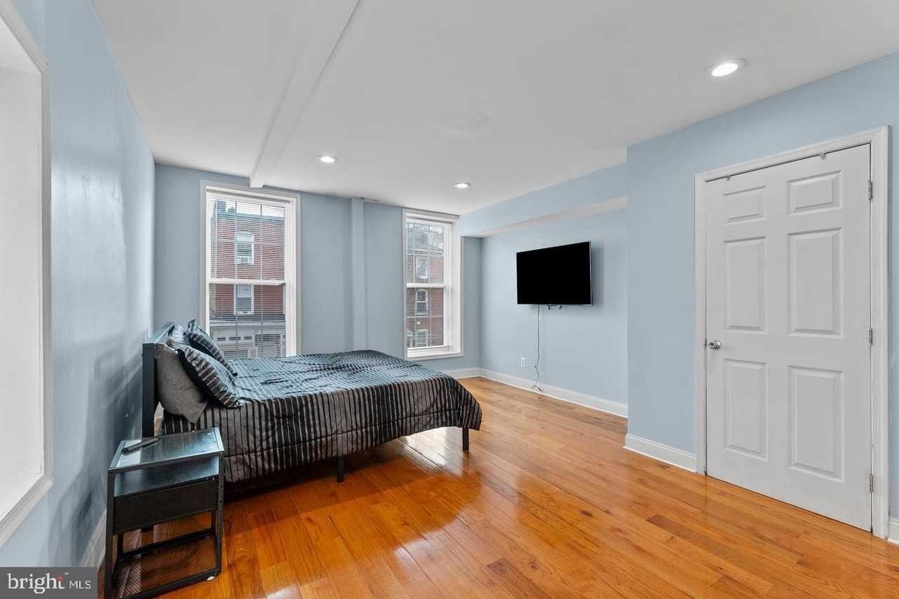 1818 E Pratt St #A - Photo 2 of 20