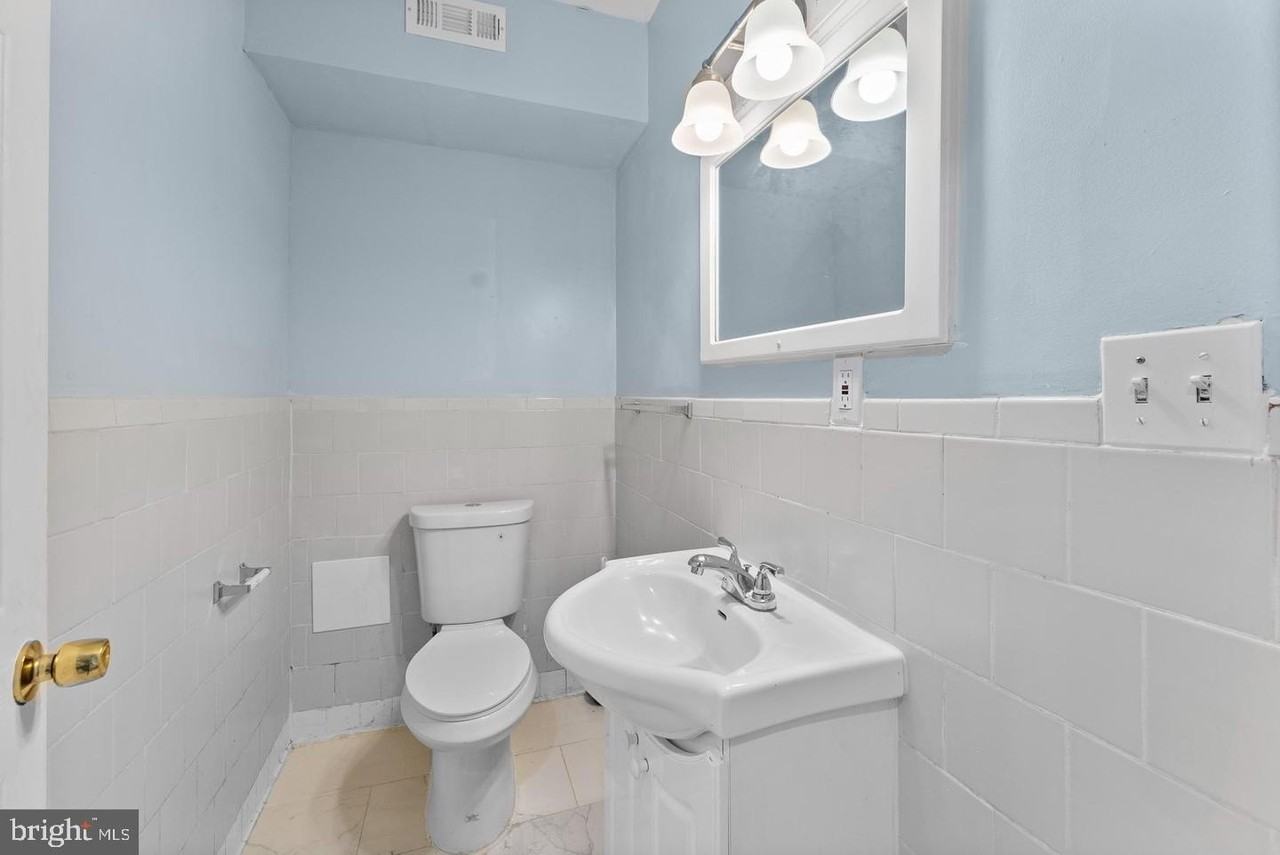 1818 E Pratt St #A - Photo 6 of 20