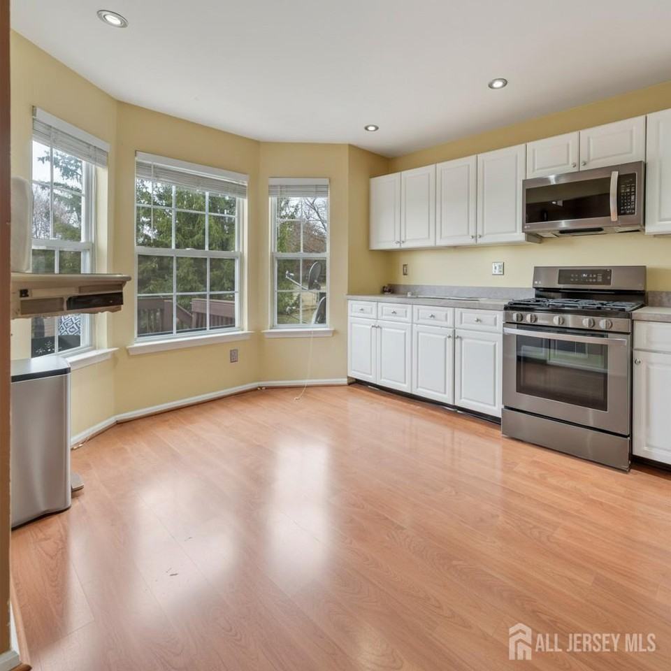 75 Jared Dr - Photo 6 of 19