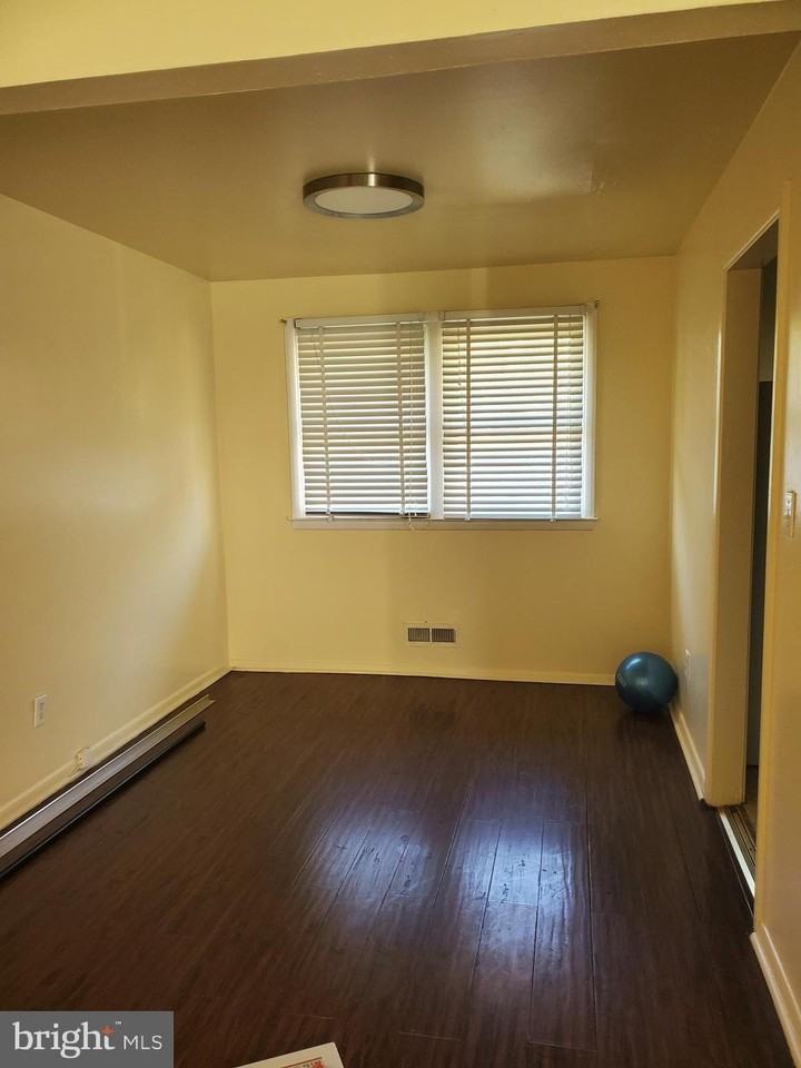 8408 Church Ln - Photo 5 of 24