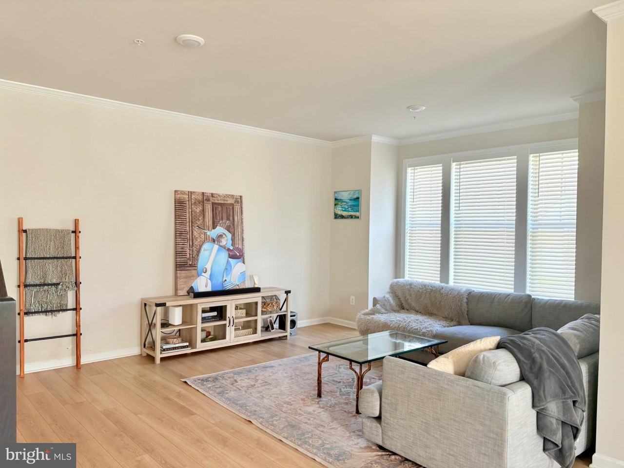 1717 Evansberry Dr - Photo 6 of 9