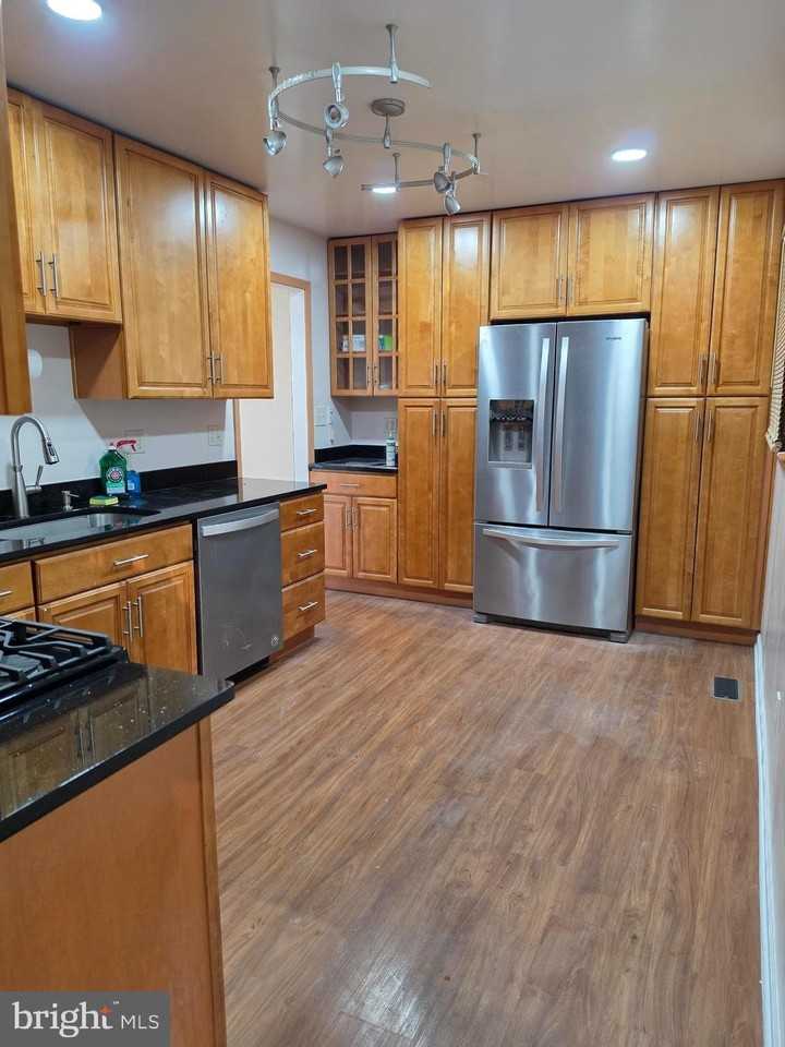3992 Cooks Ln - Photo 7 of 23
