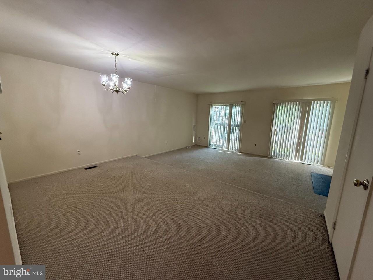 4711 Leyden Way - Photo 6 of 19