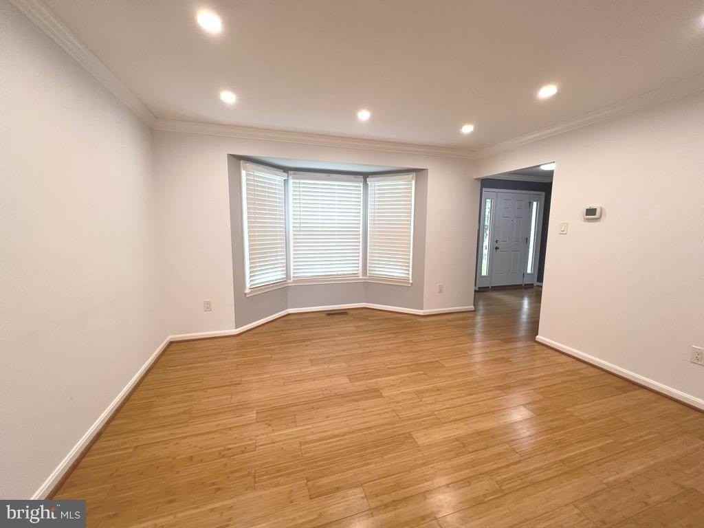 8519 Wheatfield Way - Photo 4 of 32