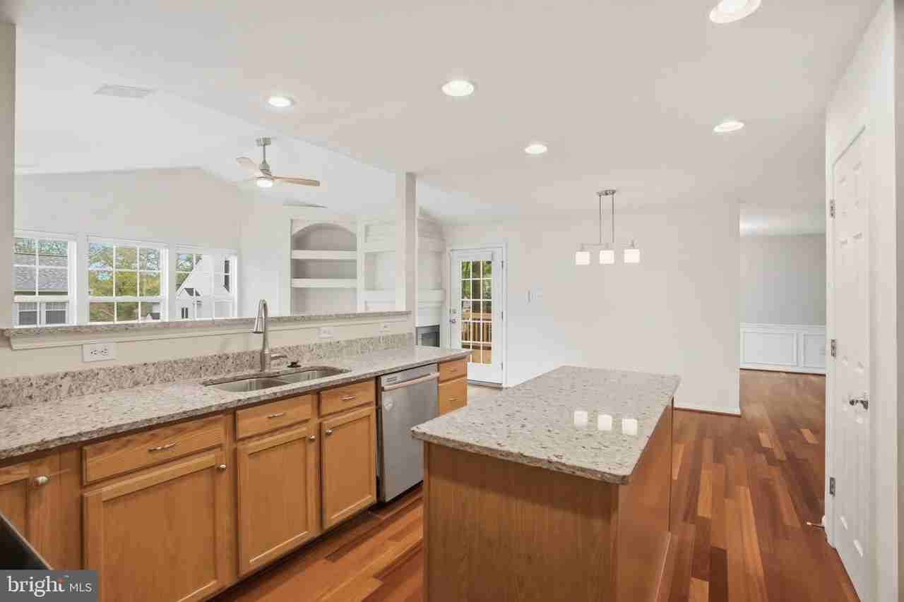 6020 Moonsails Ln - Photo 5 of 26