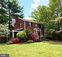 featured image of 903 Jackson Ave