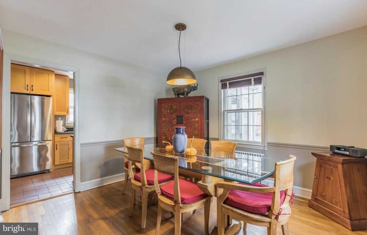 903 Jackson Ave - Photo 6 of 35