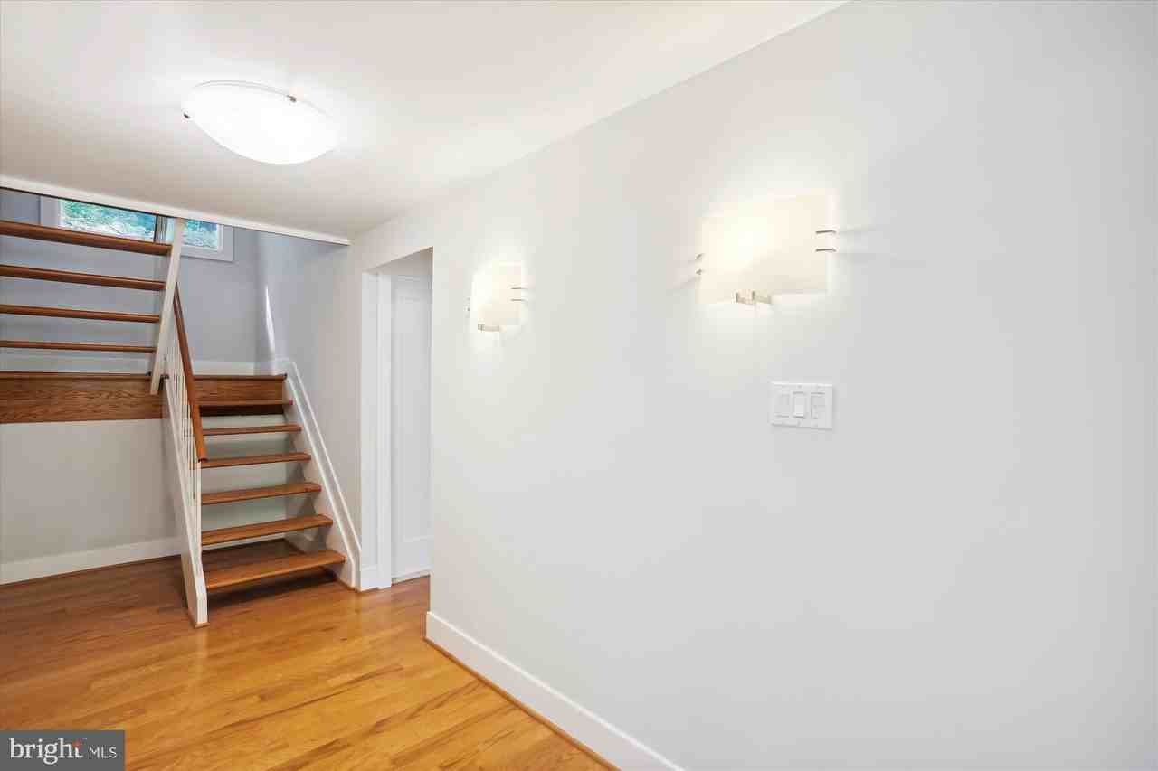 8206 Stone Trail Dr - Photo 4 of 50