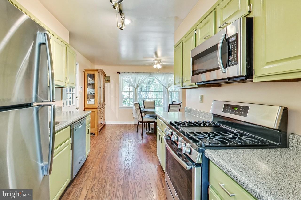 806 Hope Ct - Photo 2 of 45