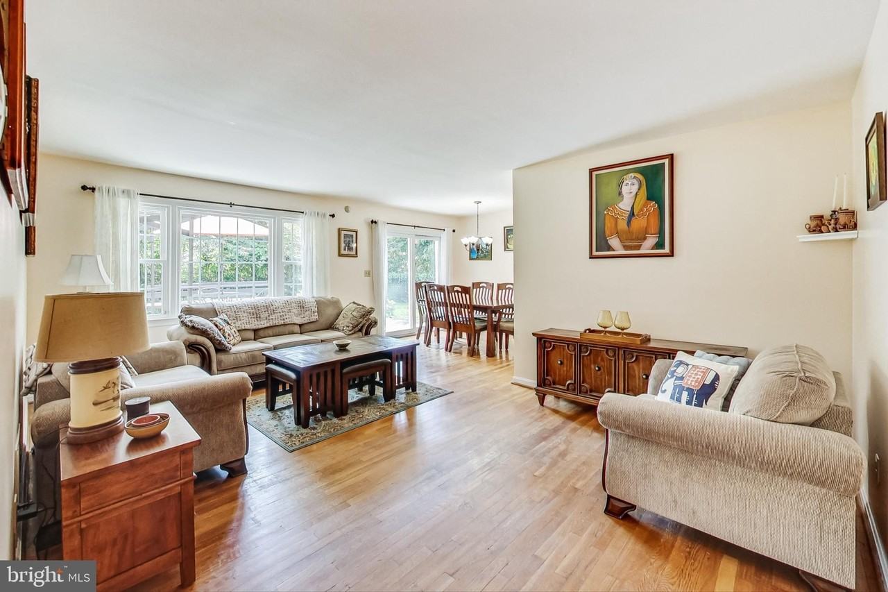 806 Hope Ct - Photo 4 of 45