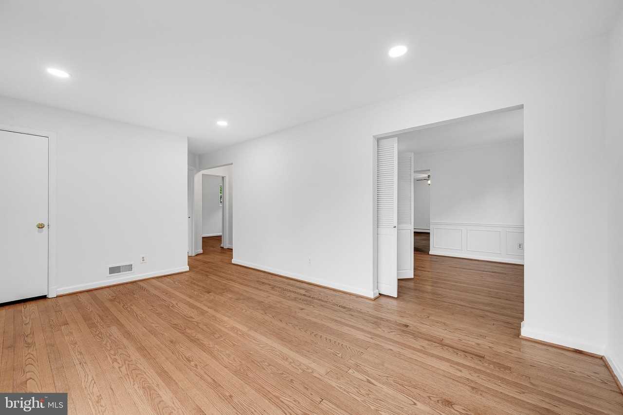 5023 Druid Dr - Photo 2 of 21