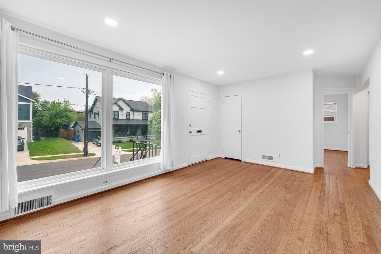 5023 Druid Dr - Photo 3 of 21