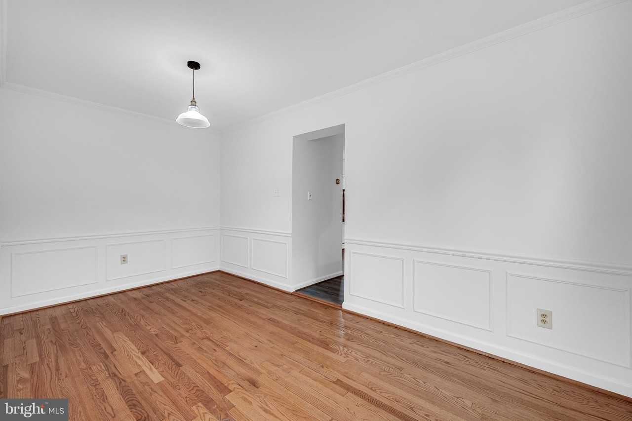 5023 Druid Dr - Photo 5 of 21