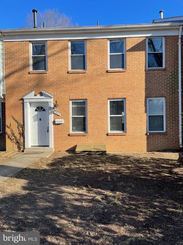 5023 Berwyn Rd - Photo 2 of 4