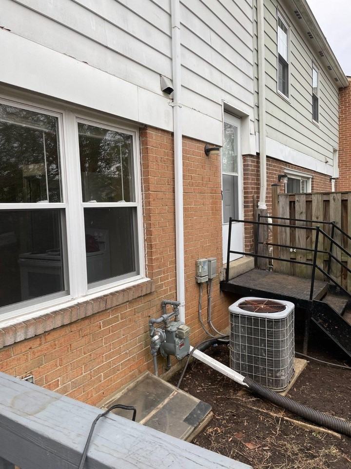 5023 Berwyn Rd - Photo 3 of 4