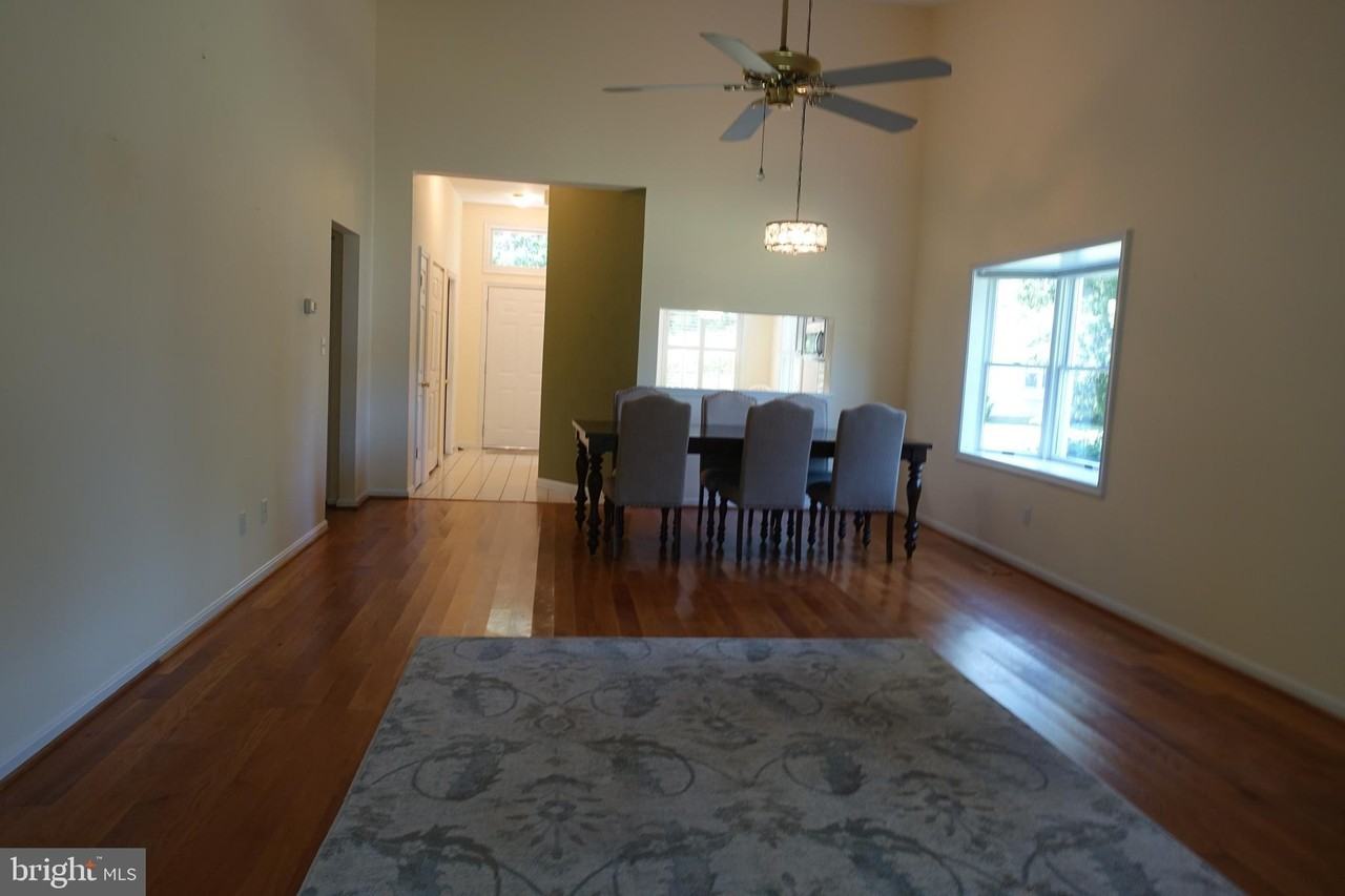 6006 Bridgepointe Dr - Photo 7 of 25