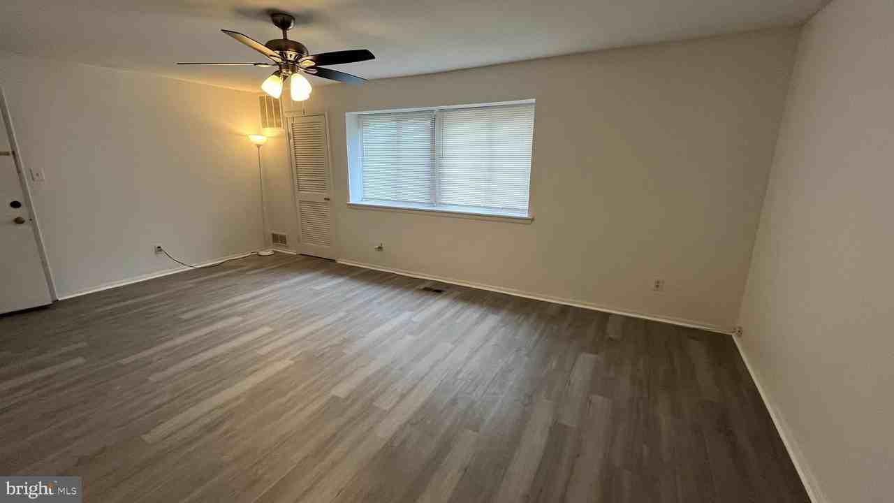 1909 Woodhollow Dr - Photo 5 of 20