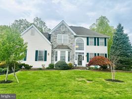featured image of 16 Poplar Dr