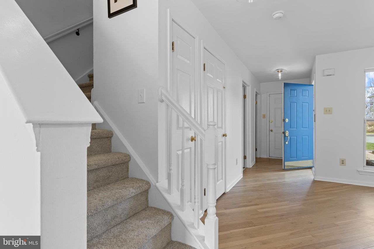 112 Stewarts Ct #406 - Photo 2 of 40