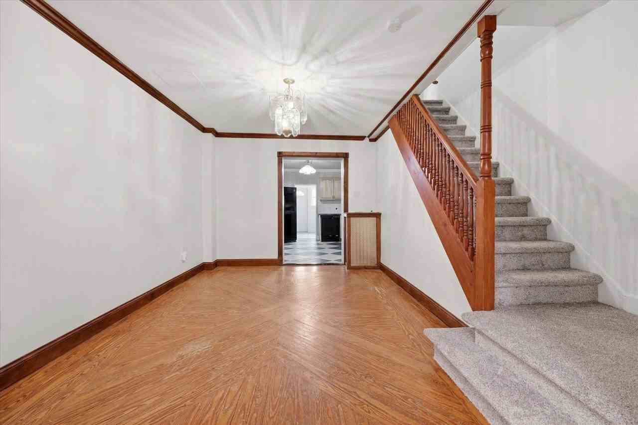 104 Maple St - Photo 4 of 15