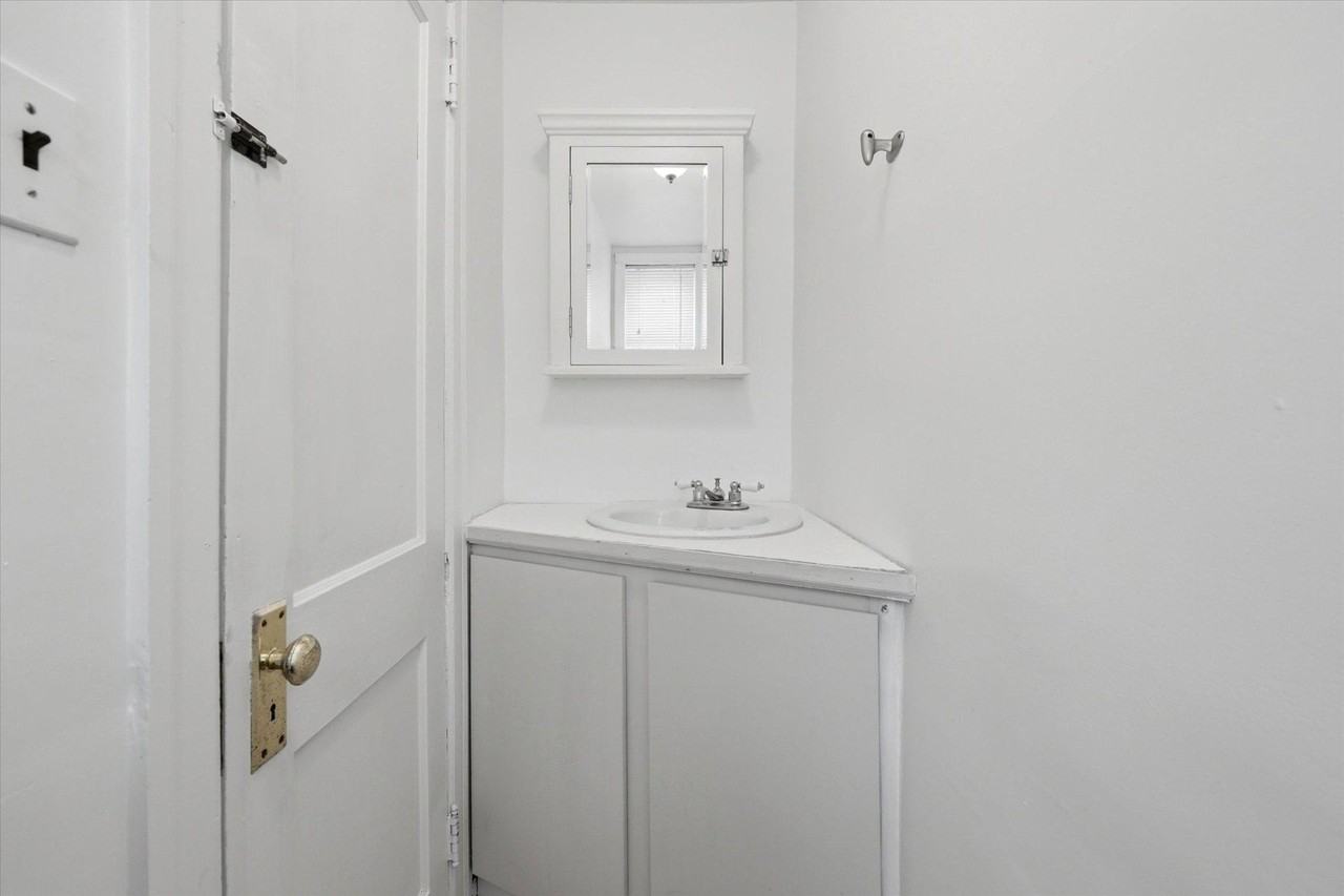 104 Maple St - Photo 7 of 15