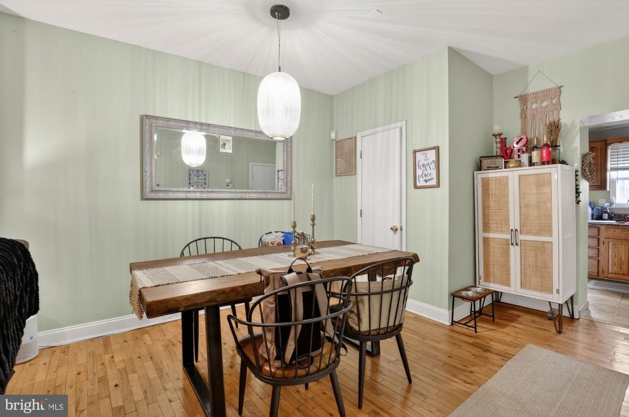 2127 Kater St - Photo 4 of 23