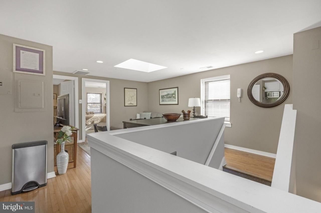 1102 N 4th St #C - Photo 6 of 16