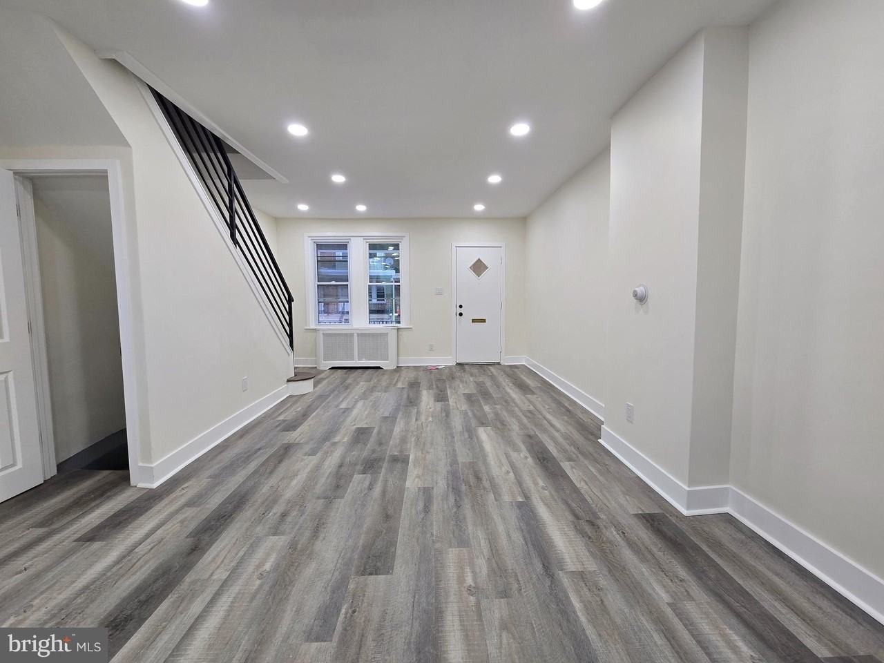 962 Carver St - Photo 7 of 25