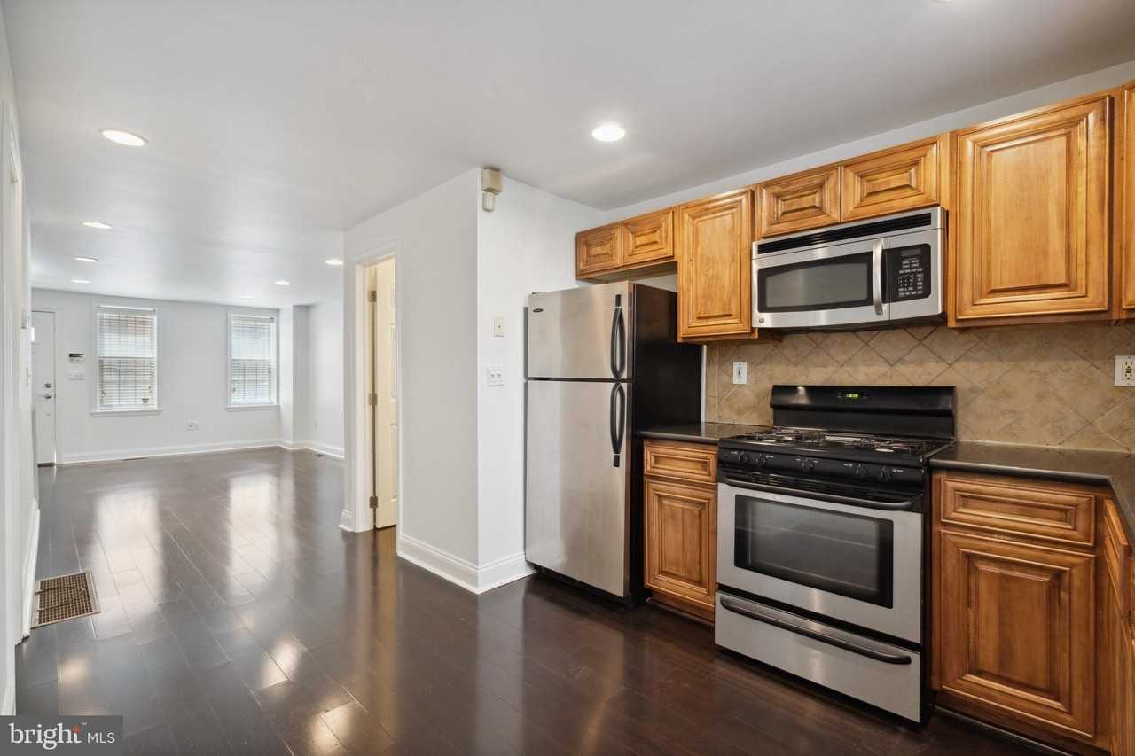 2205 League St - Photo 6 of 15