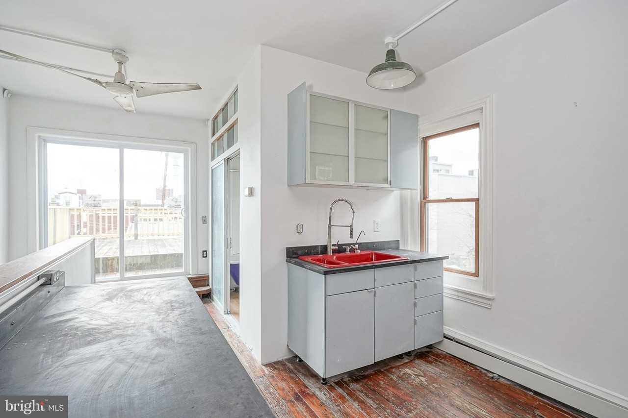1523 N 27th St #3 - Photo 6 of 19